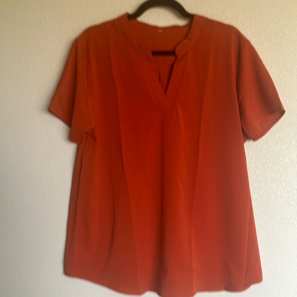 XL Orange V Neck Shirt